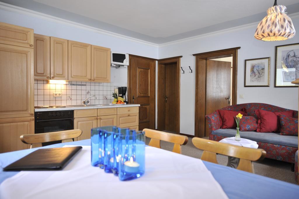 Apparthotel Restaurant Steiners Eben Im Pongau Pokoj fotografie