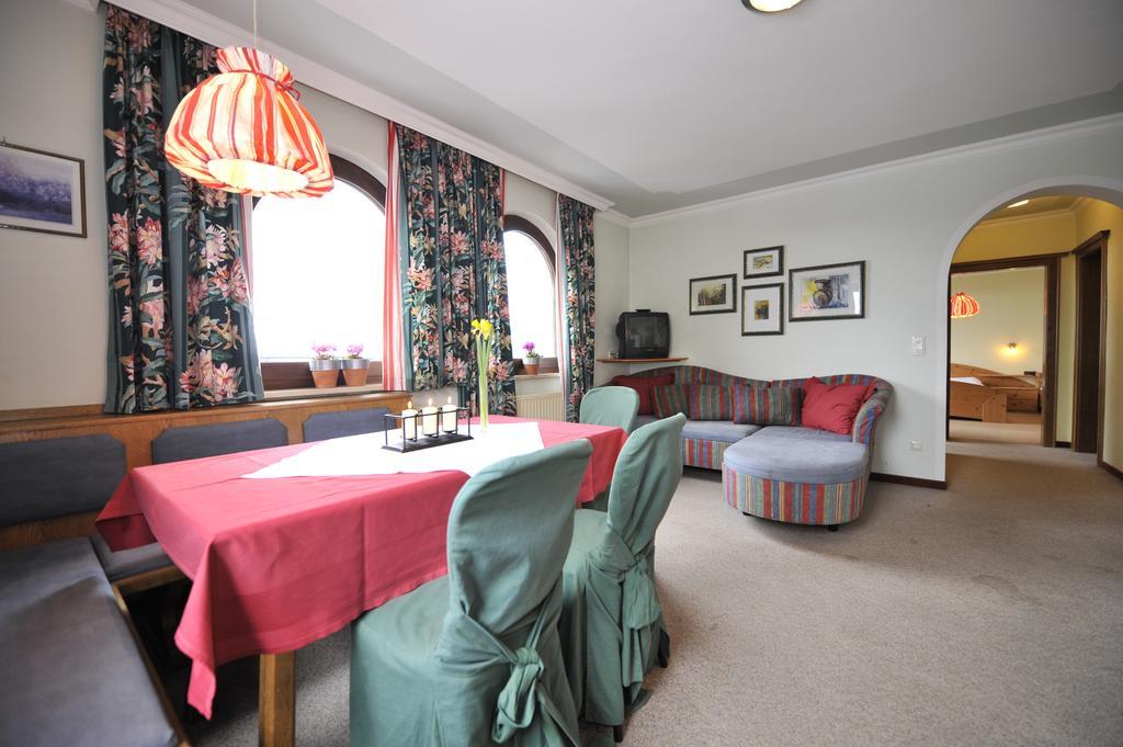 Apparthotel Restaurant Steiners Eben Im Pongau Pokoj fotografie